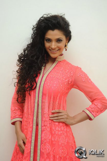 Saiyami-Kher-at-Rey-Audio-Launch
